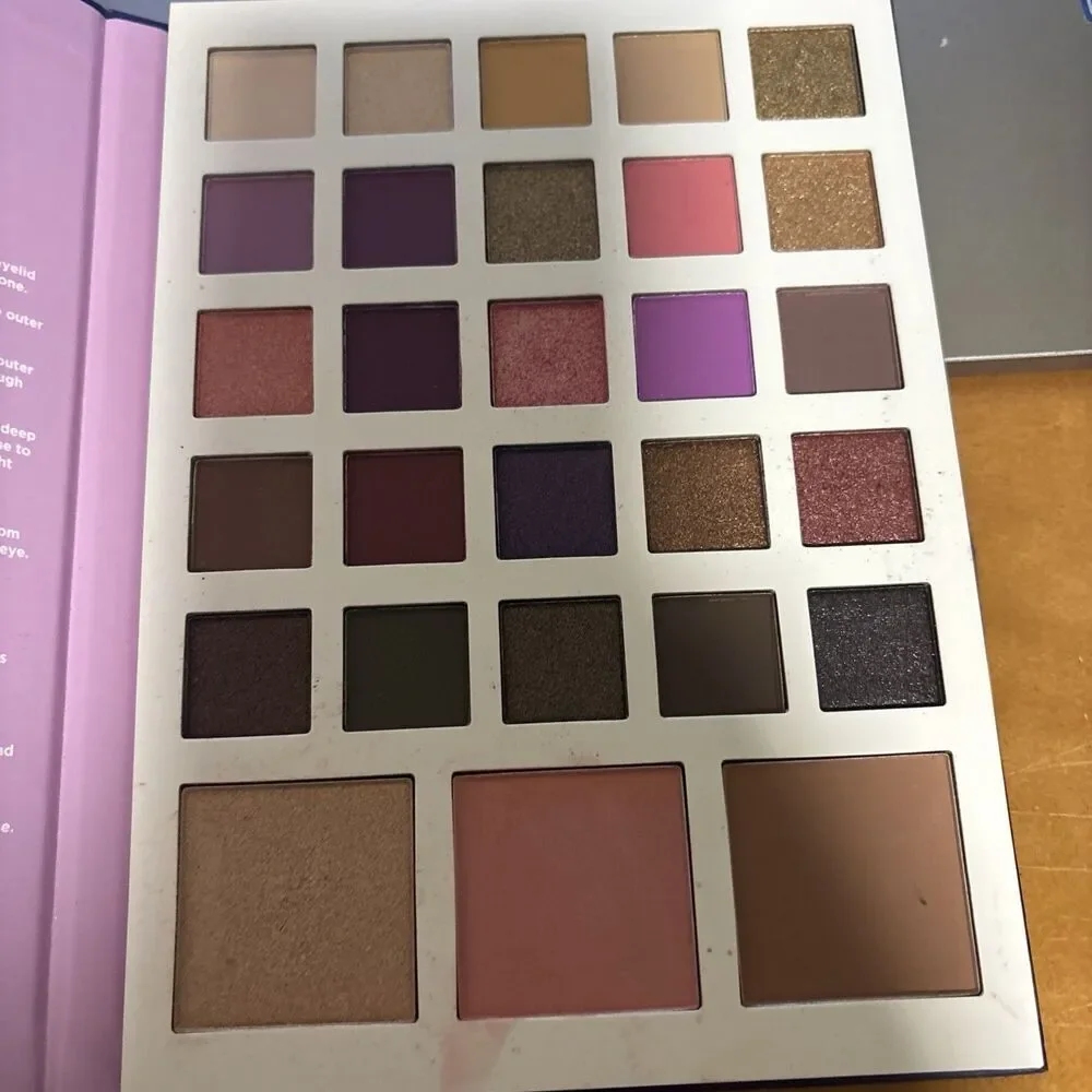 PROFUSION Beauty Book Eye & Face Set 25 Shadows 1 Highlighter 1 Blush 1 Bronzer